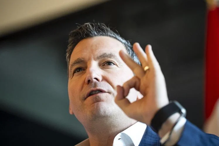 Ottawa planning ‘refreshed’ AI strategy, data protection bill